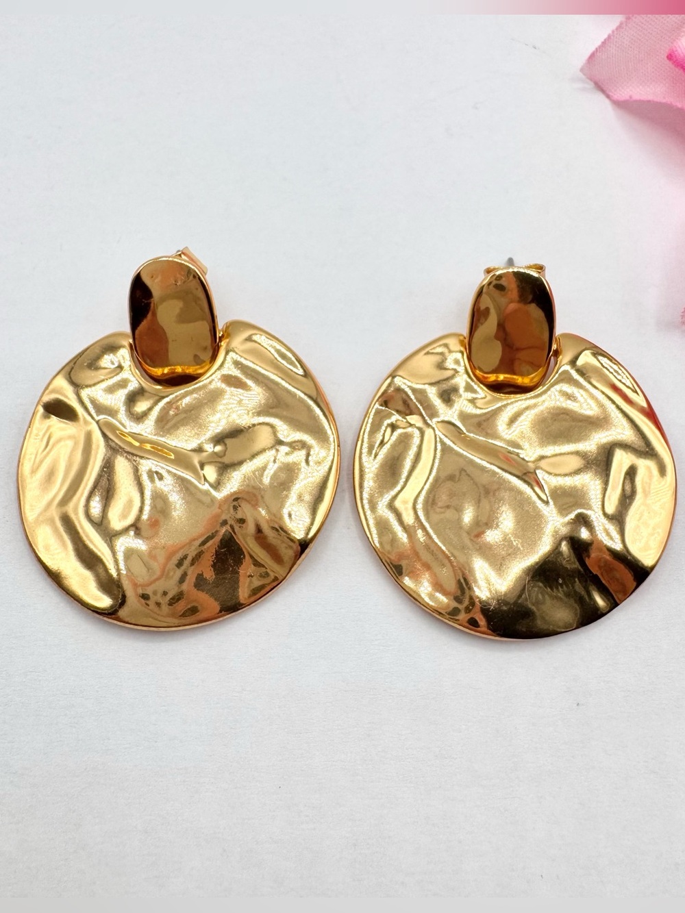 J.Crew Hammered Gold Tone Doorknocker Earrings Signed Modern Everyday Careerwear